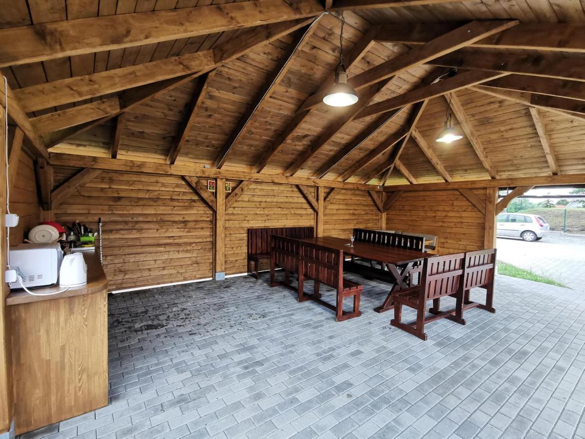Jantar Pokoje I Domki U Reni Exterior foto
